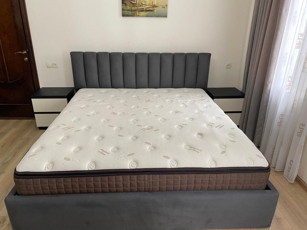 Temo Guest House 10 Batumi Eksteriør bilde