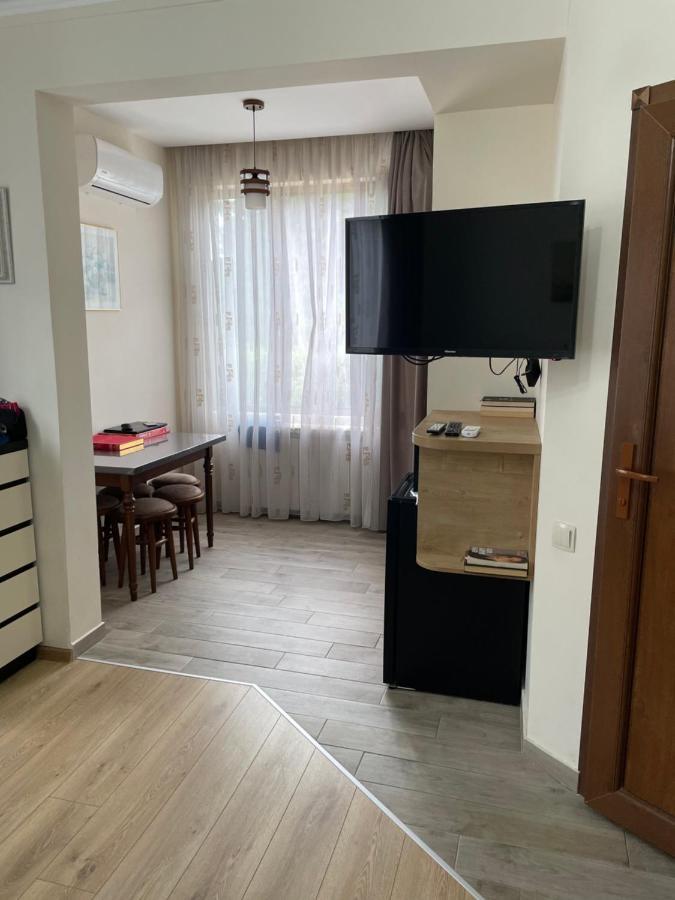 Temo Guest House 10 Batumi Eksteriør bilde