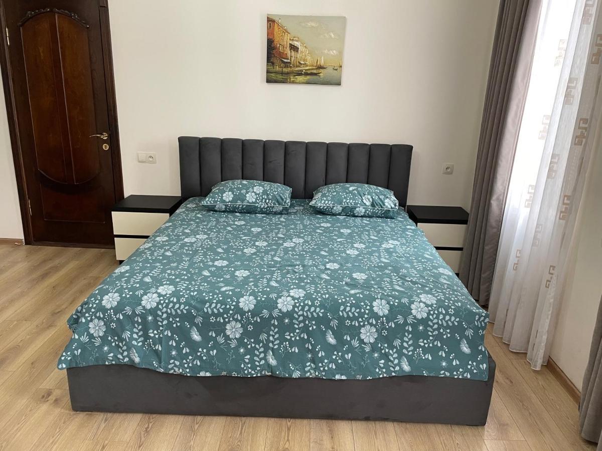 Temo Guest House 10 Batumi Eksteriør bilde