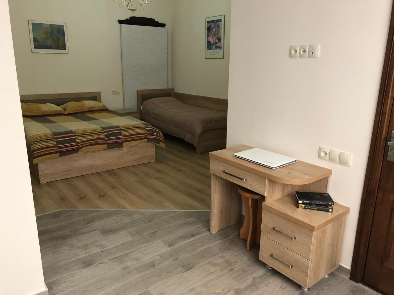 Temo Guest House 10 Batumi Eksteriør bilde