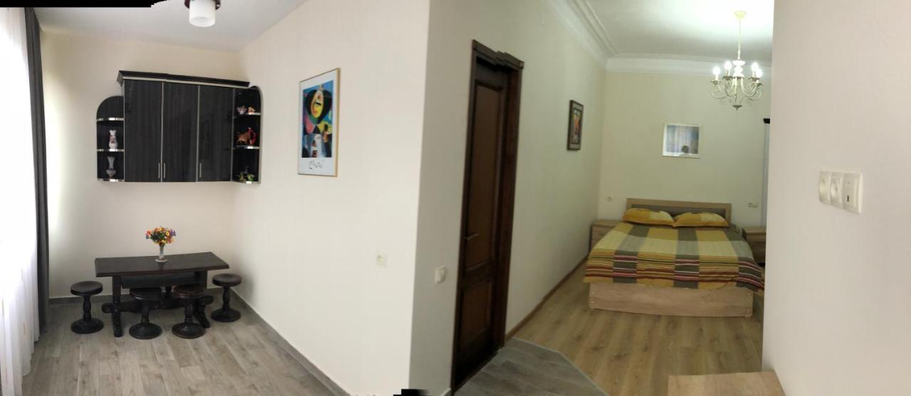 Temo Guest House 10 Batumi Eksteriør bilde