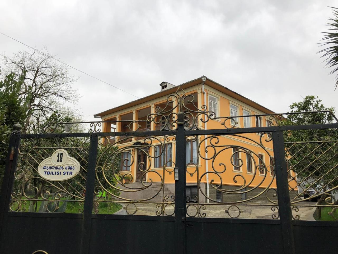 Temo Guest House 10 Batumi Eksteriør bilde